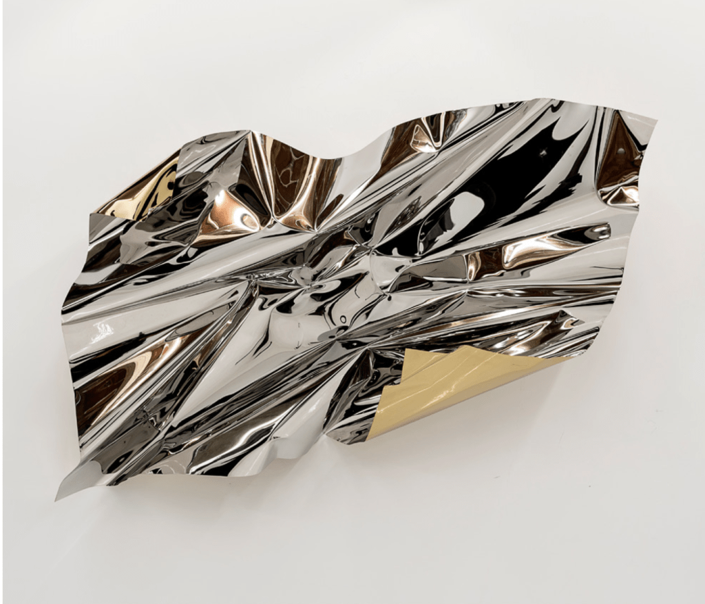 Mx Silver & Gold, February 27, 2019 17:01 <br> Stainless steel <br>
37 x 11.02 x 72.04 inches <br>(94 x 28 x 183 cm)